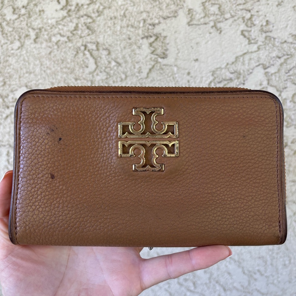 Tory Burch Tan Leather Wallet with Gold Logo